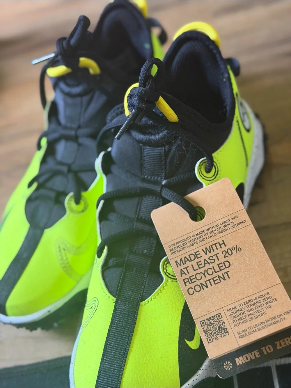 Nike Kids Neon Yellow and Black Lace-Top Sneakers